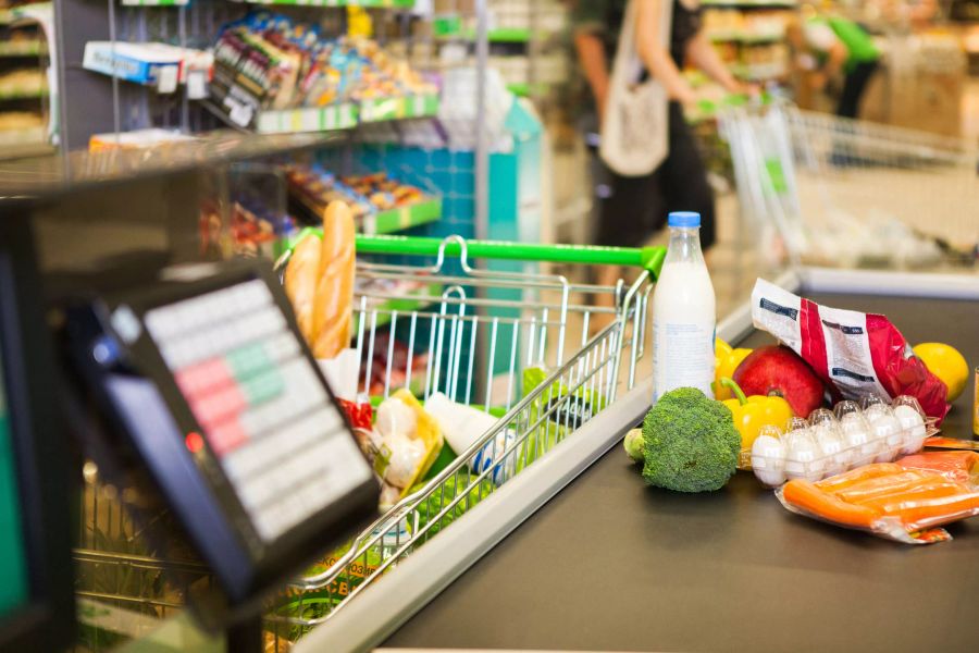 Commercio: il carrello è più vuoto, il portafoglio anche