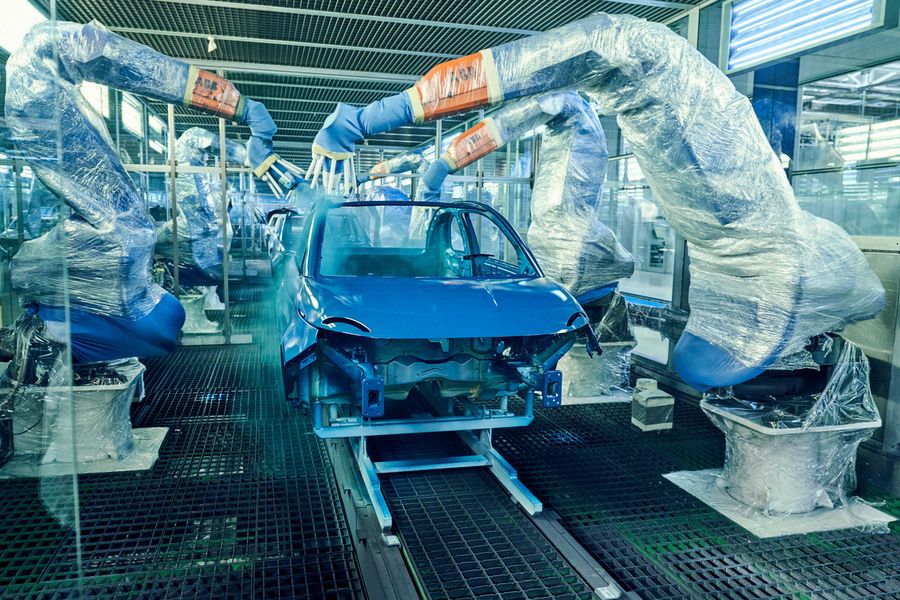 Il  2024 inizia male: Mirafiori si ferma per tre settimane, in cassa 2.260 addetti