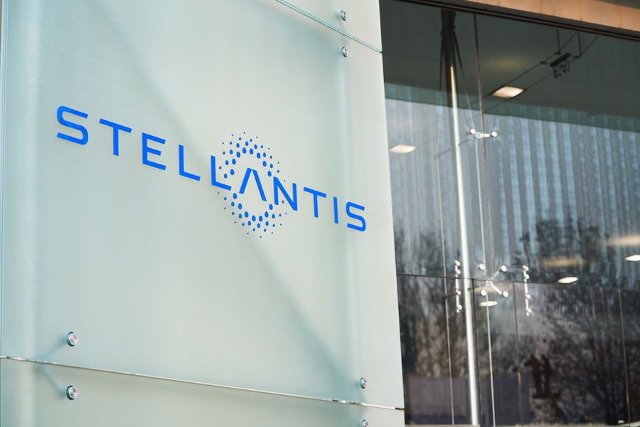 Stellantis con LG  per la produzione di batterie al litio in Nord America Stellantis con LG  per la produzione di batterie al litio in Nord America