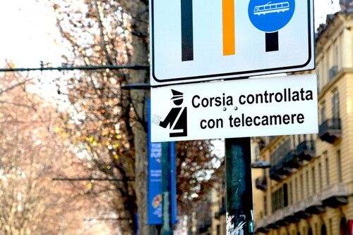 Multe a chi occupa le corsie preferenziali, il PD sostiene l’amministrazione comunale Multe a chi occupa le corsie preferenziali, il PD sostiene l’amministrazione comunale