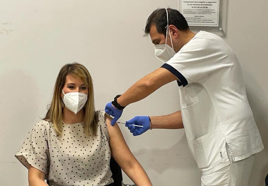 Terze dosi, in Piemonte si parte il 1° dicembre con la fascia 40-59 anni