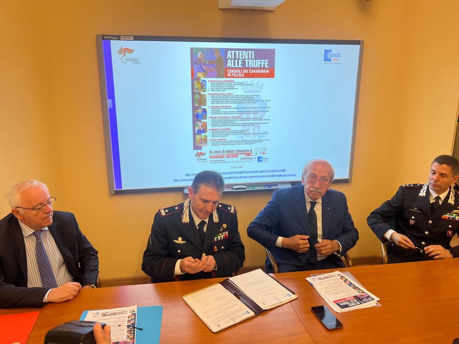 Truffe gli anziani: i consigli dei Carabinieri ora arrivano con la bolletta dell'acqua