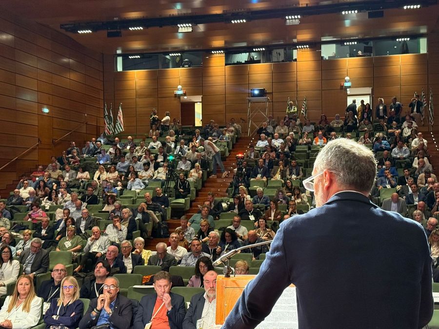 Caretti al Congresso Cisl: allarmante l’aumento della cassa integrazione per la crisi automotive e la manodopera che si sposta nel terziario guadagna meno