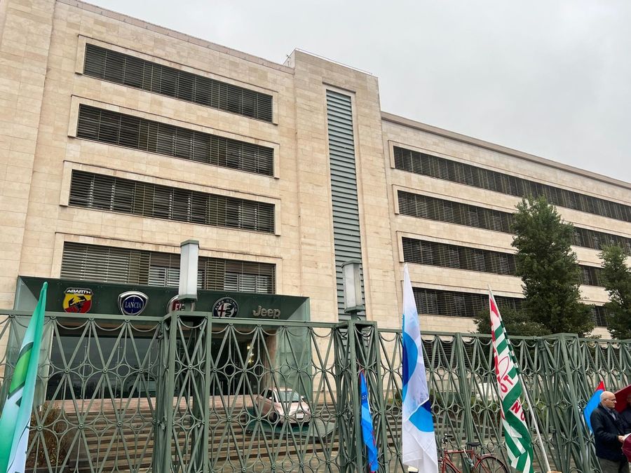 &quot;Gran Tour Mirafiori&quot;: la Fiom fa raccontare il passato e il presente della fabbrica ai lavoratori. In vista del futuro. [video]