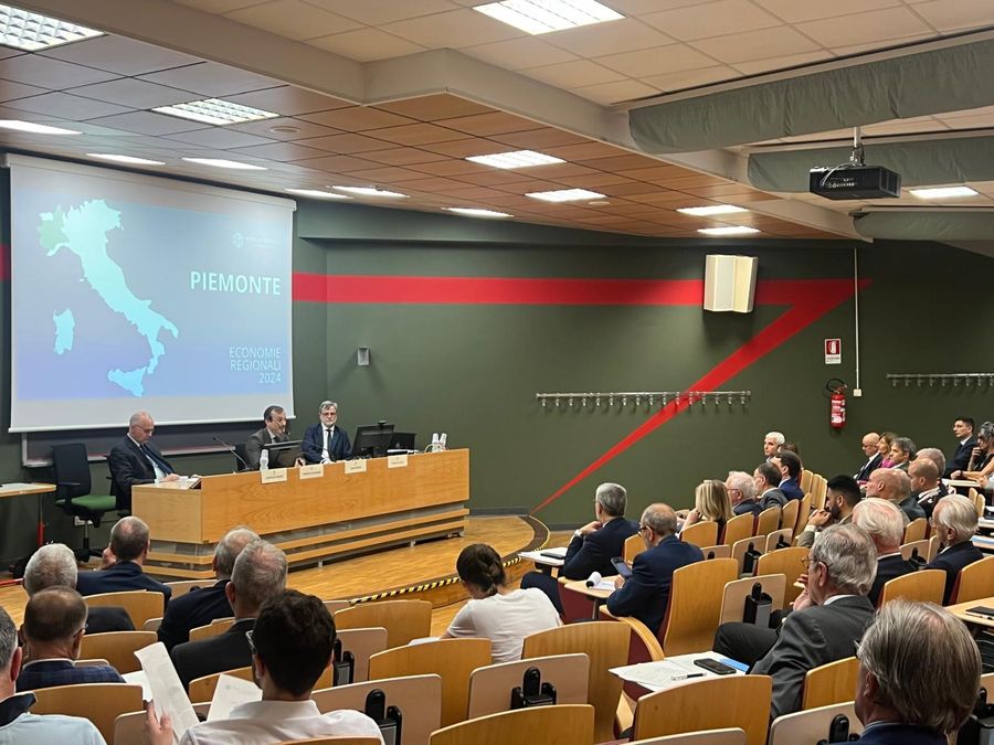 Crescita in Italia dello 0,8% per il 2024 ma attenzione al declino demografico: ci siamo già dentro Crescita in Italia dello 0,8% per il 2024 ma attenzione al declino demografico: ci siamo già dentro