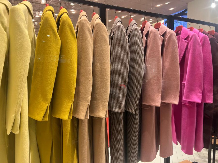 E siamo già ai saldi invernali: scontrino medio di 150 euro, in leggero aumento. Ma sarà un 2025 difficile E siamo già ai saldi invernali: scontrino medio di 150 euro, in leggero aumento. Ma sarà un 2025 difficile