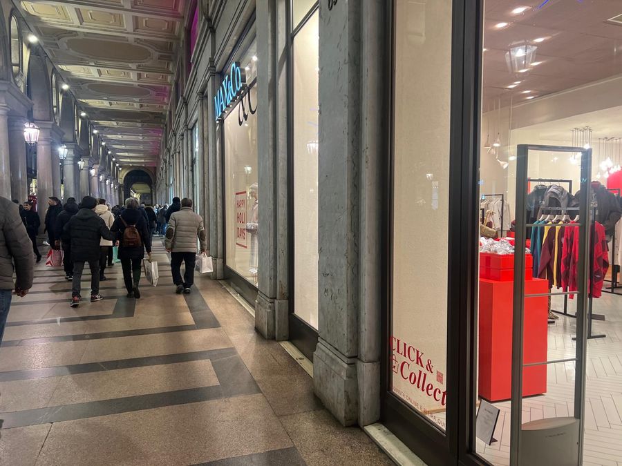 Babbo Natale 2024 ha la slitta più carica: per i regali si spenderà oltre 200 euro a testa. Decisiva la tredicesima Babbo Natale 2024 ha la slitta più carica: per i regali si spenderà oltre 200 euro a testa. Decisiva la tredicesima