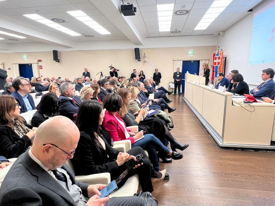 Regione Piemonte presenta il Fondo Formazione Occupazione: 20 milioni di euro per i lavoratori di aziende in crisi