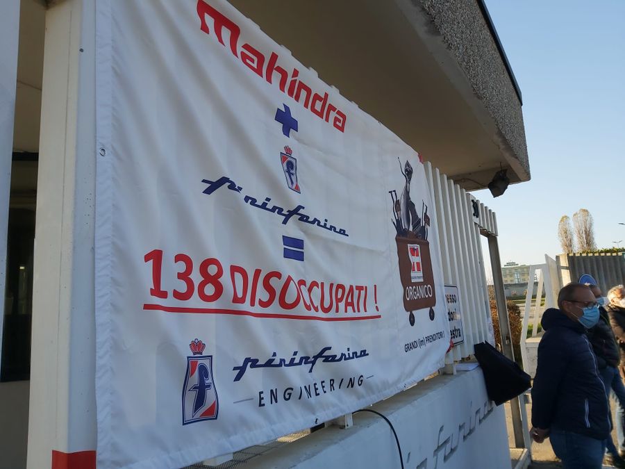 “Scusate il disturbo, perchè volete rinunciare a tutte le nostre competenze?” Lettera aperta dei 135 lavoratori di Pininfarina Engineering che rischiano di restare senza lavoro “Scusate il disturbo, perchè volete rinunciare a tutte le nostre competenze?” Lettera aperta dei 135 lavoratori di Pininfarina Engineering che rischiano di restare senza lavoro