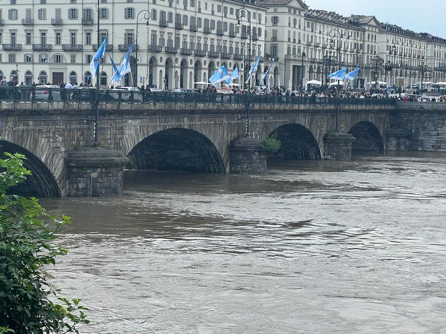 Via i tronchi dai fiumi per volontà ministeriale. Di Carlo Manacorda*