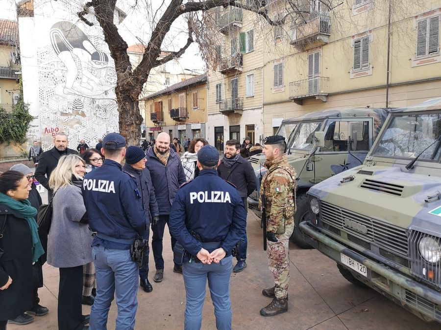 In Barriera di Milano dalle 7 alle 19 c'è l'esercito, FdI: “Grazie ragazzi”