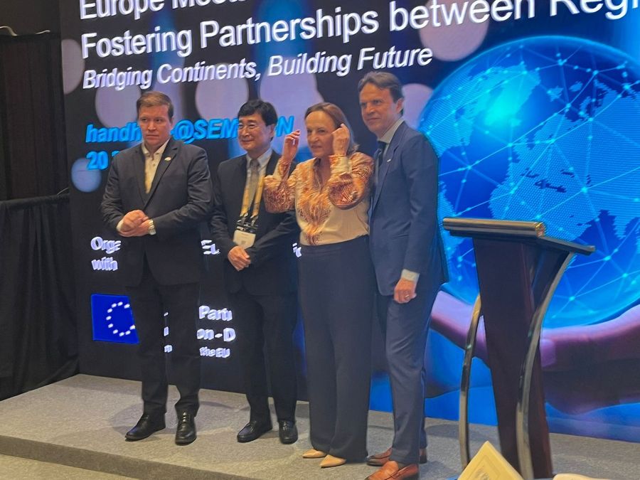 Semiconduttori, al forum di Singapore il ruolo del Piemonte per la collaborazione tra Europa e Asia Semiconduttori, al forum di Singapore il ruolo del Piemonte per la collaborazione tra Europa e Asia