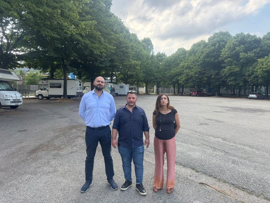 Nomadi al Parco Ruffini, FdI chiede il sequestro e la confisca dei camper abusivi