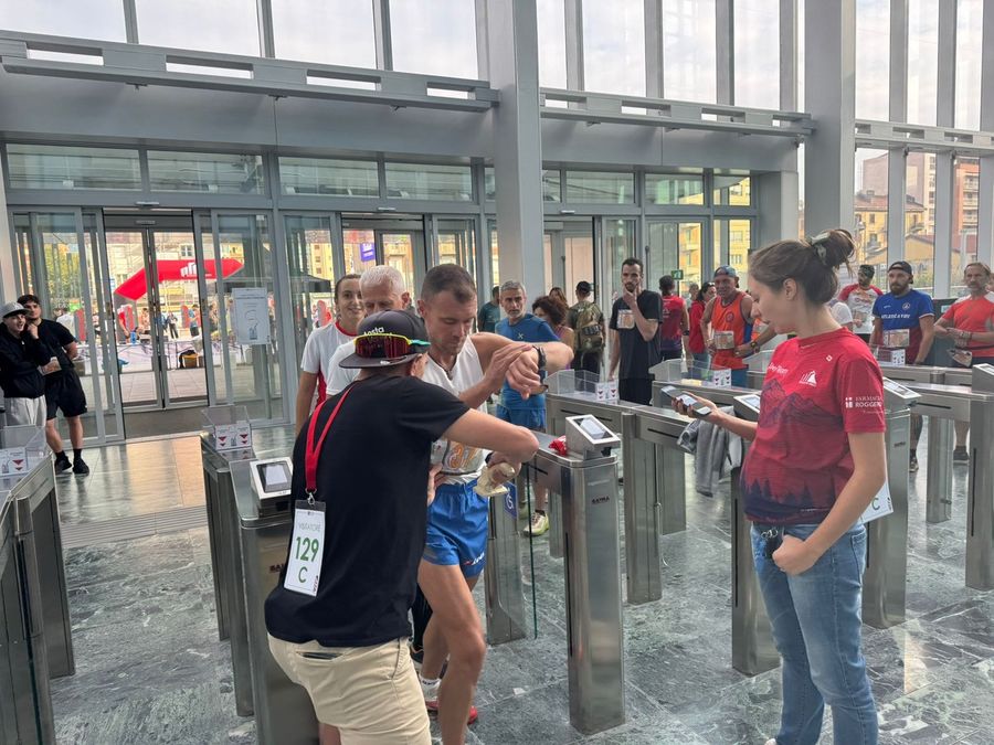 Vertical Run, in duecento hanno sclato il grattacielo della Regione