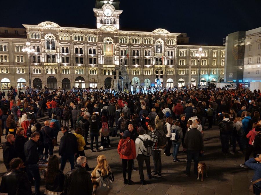 Elezioni storiche: i personalismi nei vecchi e nuovi partiti hanno fatto perdere un'occasione. Di Lorenza Morello* Elezioni storiche: i personalismi nei vecchi e nuovi partiti hanno fatto perdere un'occasione. Di Lorenza Morello*