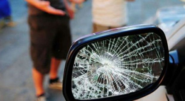 Torino: truffa dello specchietto a Mirafiori. La Polizia esegue un arresto