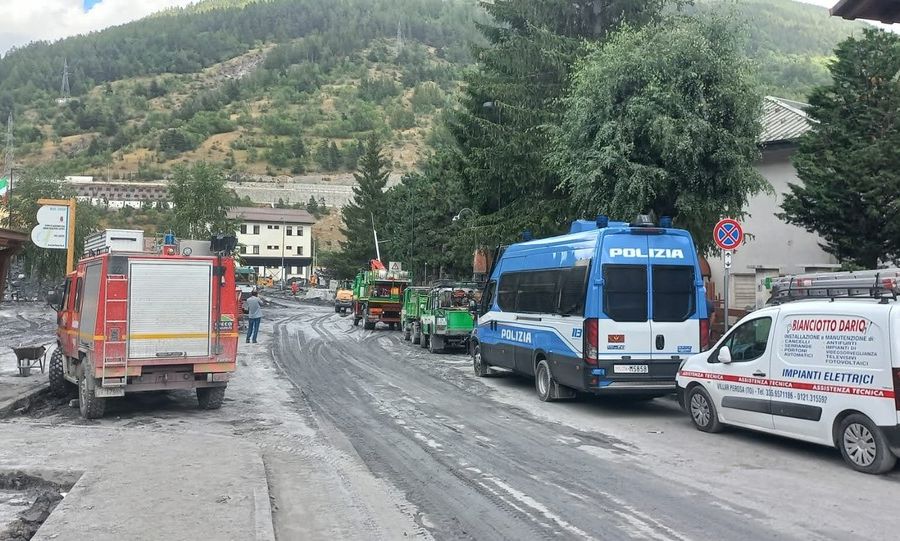 Bardonecchia di nuovo agibile, aperti alberghi e attività commerciali e culturali