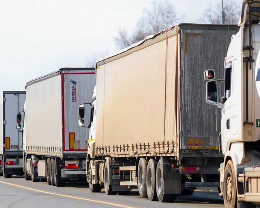 Aumento del prezzo del carburante, pedaggi, rallentamento e viabilità a singhiozzo: autotrasporto in ginocchio