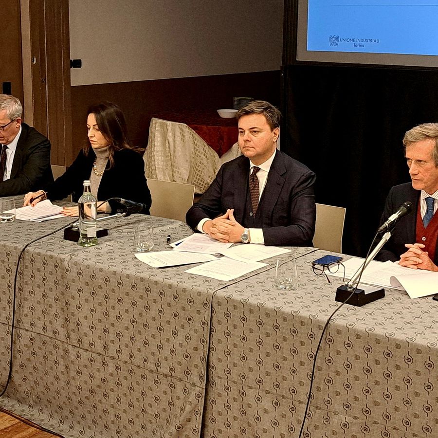Industria piemontese, peggiora il clima di fiducia per il primo trimestre 2024 ma gli indicatori tengono (per ora)