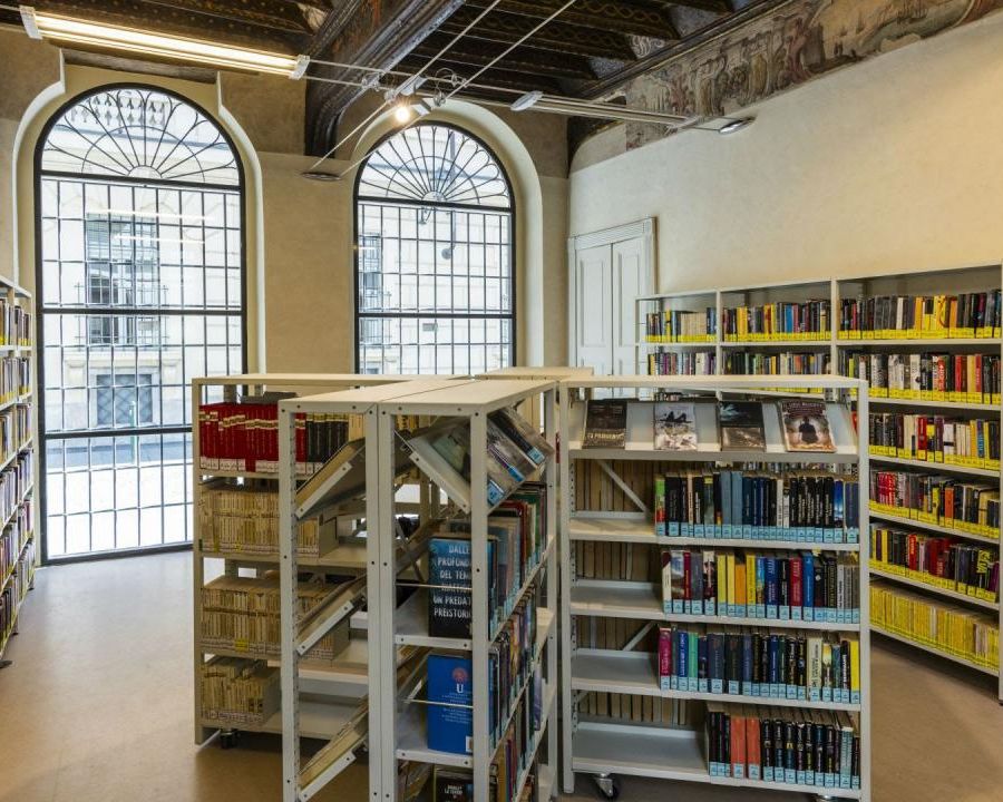 A casa come in sala di lettura: da oggi accesso per tutti agli scaffali digitali delle Biblioteche civiche torinesi