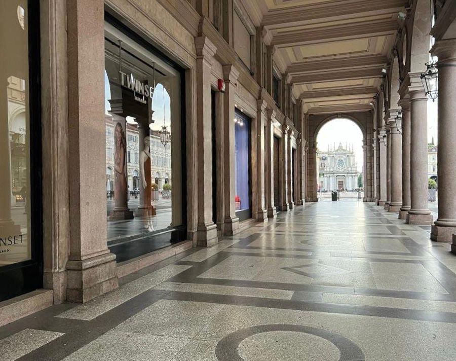 Colpo di scena, d'estate fa caldo. Eppure il sistema elettrico non è preparato e salta, proteste per il blackout del fine settimana a Torino