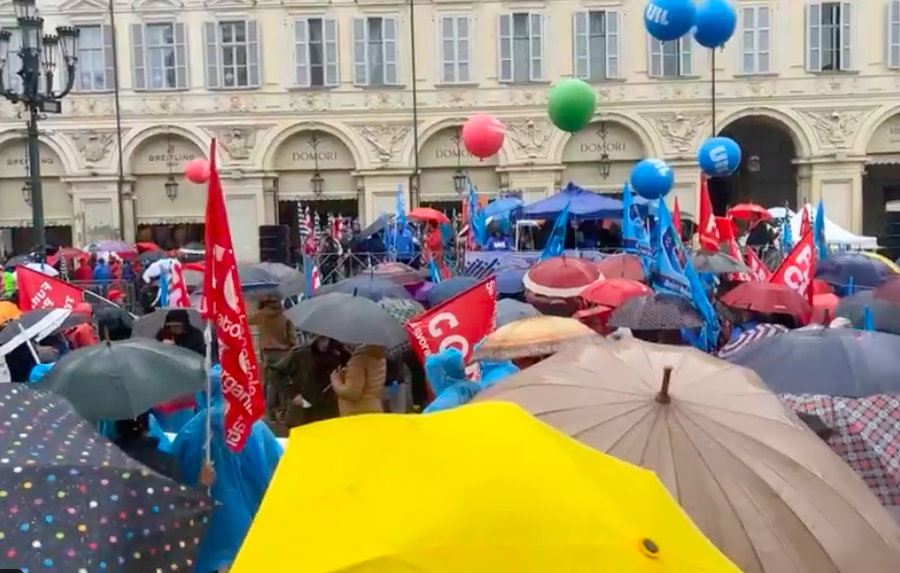 Festa del Primo Maggio 2024, il corteo e i comizi a Torino [video]