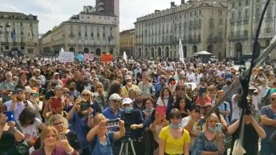 No Paura Day a Torino, la piazza che vive. Di Loredana Biffo*