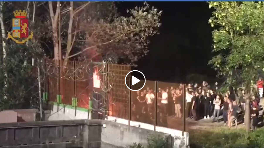 Disordini al campeggio studentesco no tav di Venaus. Lancio di pietre, bombe carta e razzi contro le forze del'ordine