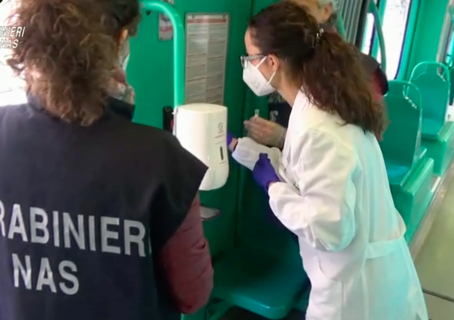 Controlli anti-covid dei Carabinieri Nas sui mezzi di trasporto pubblico: 32 casi di positività su oltre 700 tamponi