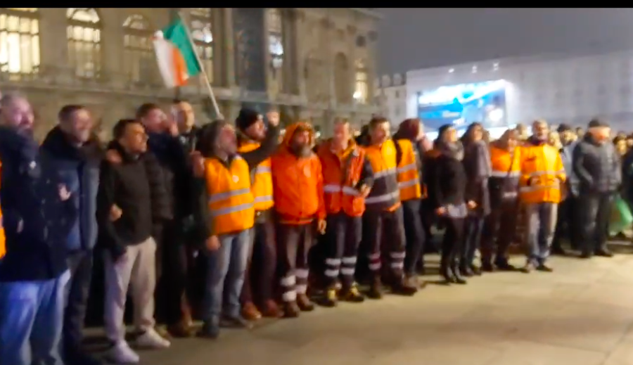 Anche i portuali di Genova e Trieste al corteo no green pass a Torino