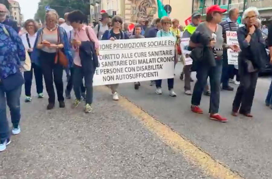 A Torino in migliaia alla Marcia per la Salute