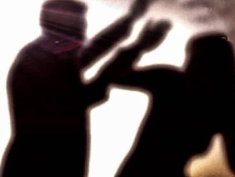 Torino, conosce il compagno su Facebook: tre episodi di violenza in 20 giorni di frequentazione