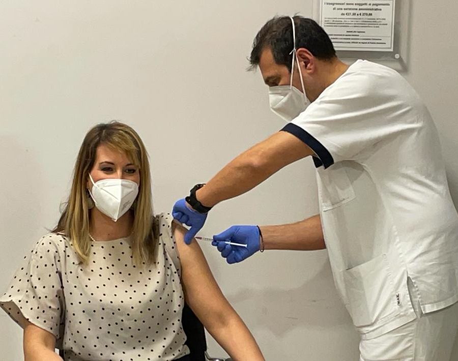 Terze dosi, in Piemonte si parte il 1° dicembre con la fascia 40-59 anni