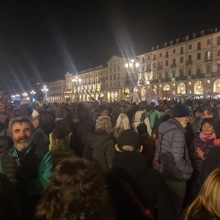 A Torino si può manifestare: “Piazza Castello è il luogo cittadino con una maggiore valenza simbolica per la comunità”. Vietato manifestare nel resto della Ztl