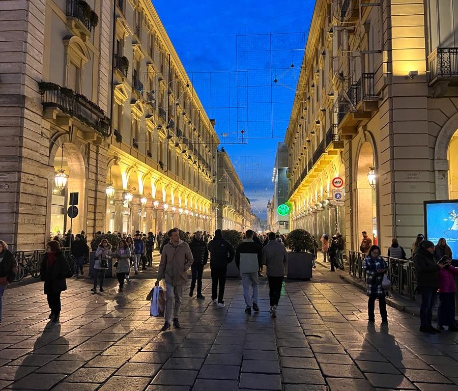 Regalo di Natale: uno sciopero dell'ascolto contro le bugie delle èlite di potere. Di Riccardo Ruggeri*