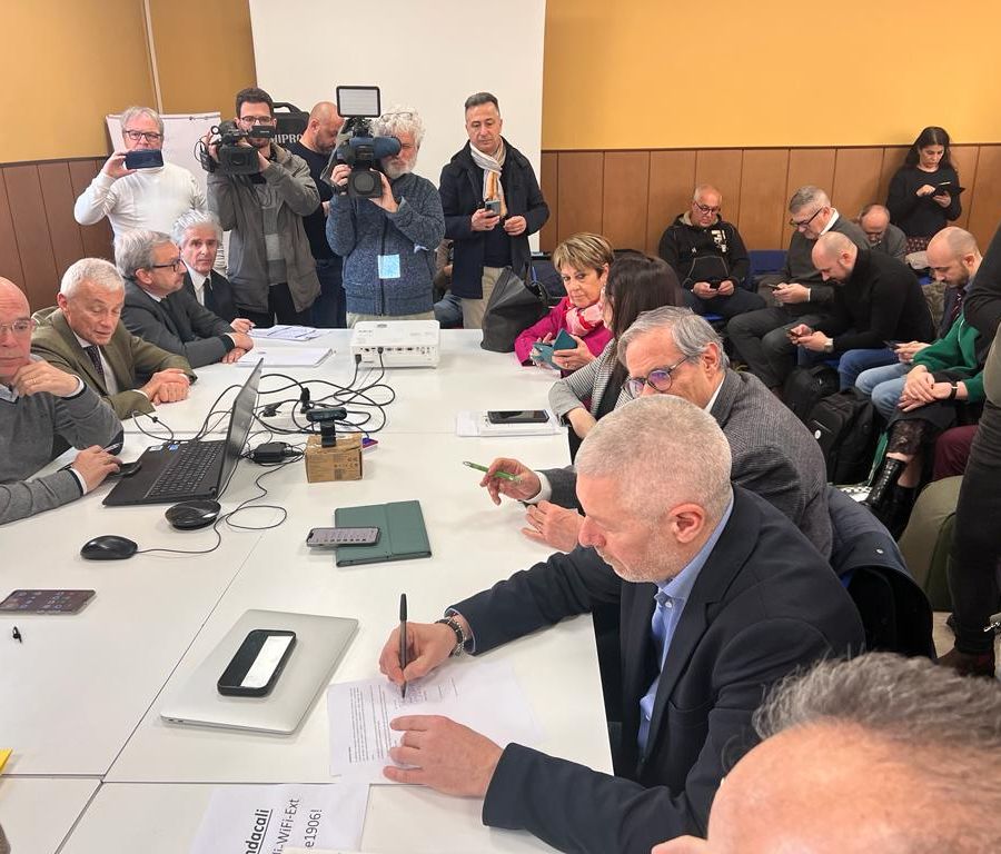 Contratto Stellantis, nel biennio aumenti mensili di 207 euro (+11,3%) e nel 2023  una-tantum di 400 euro