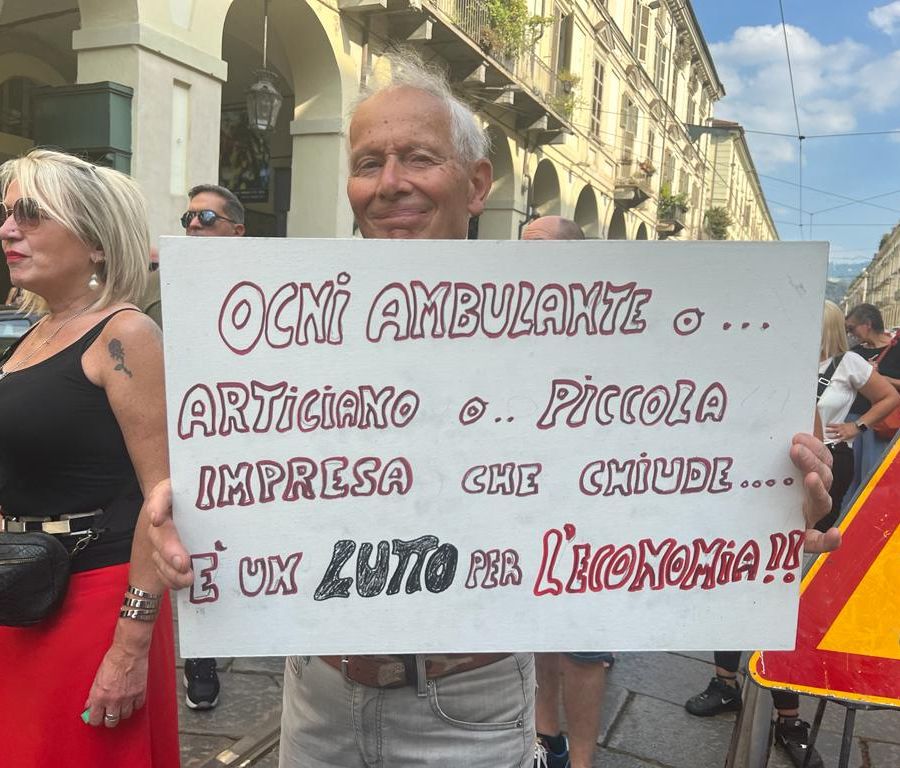 Ambulanti:  “Chiuse quasi 30mila attività in 5 anni, pronti a riprendere i forconi”