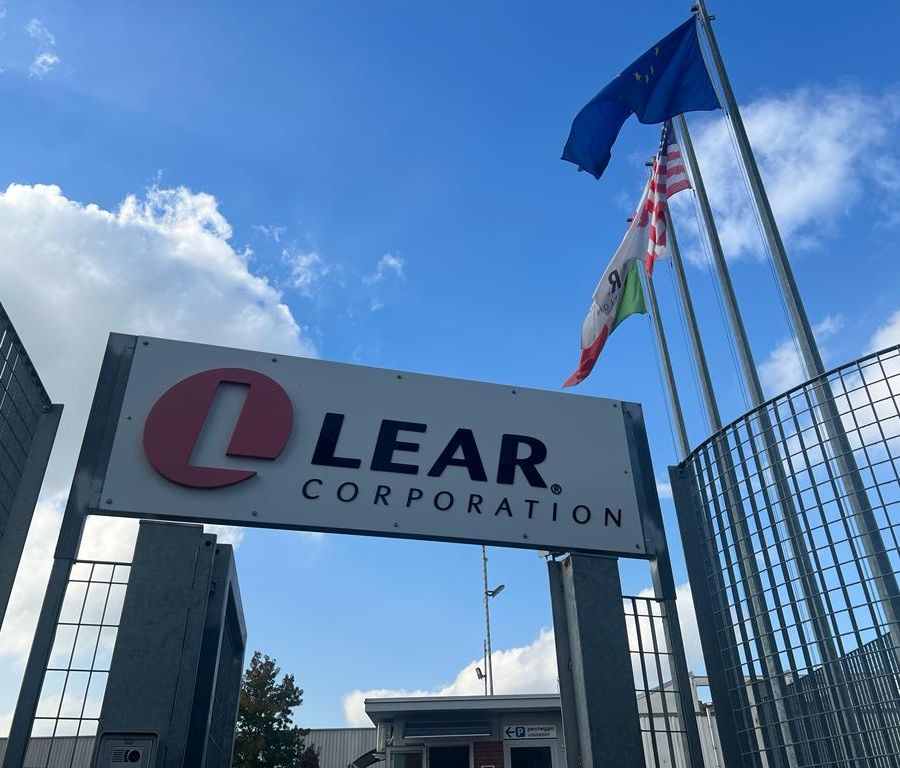 Lear, ancora un nulla di fatto: l'azienda vuole aspettare i risultati del tavolo automotive. I sindacati: “Si assuma le sue responsabilità”