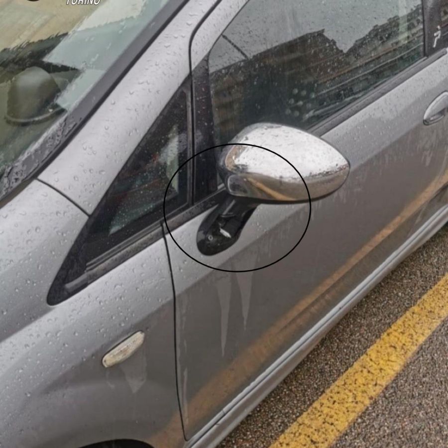 Occhio alla “truffa dello specchietto”, datata ma in molti continuano a cascarci