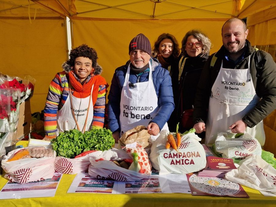Un argine alla povertà alimentare, 300 Kg di prodotti freschi donati alle famiglie in difficoltà