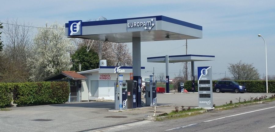 Benzinai del circuito Eropam in Piemonte a secco da cinque giorni
