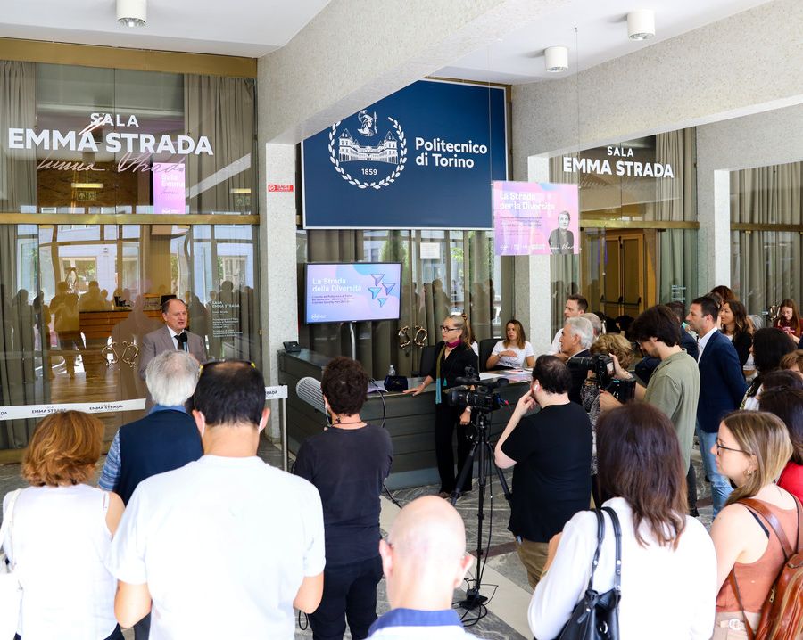 L'intitolazione della Sala ex Consiglio di Facoltà a Emma Strada, prima laureata in Ingegneria in Italia e prima iscritta all'Ordine degli Ingegneri della Provincia di Torino