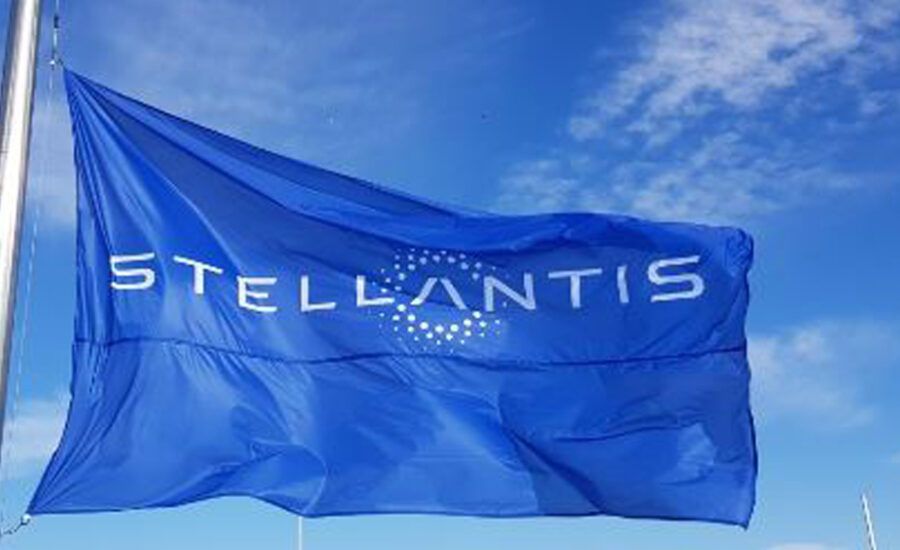 Stellantis e il milione di euro a Trump, «un insulto ai lavoratori in cassaintegrazione»