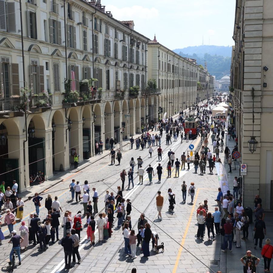 Via Po, la festa per la tanto attesa chiusura dei lavori