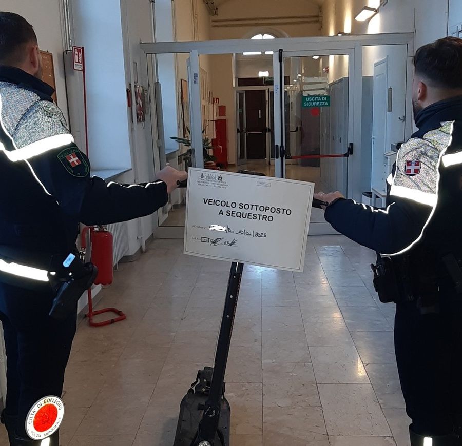 Fermato e sequestrato a Collegno un monopattino più veloce di un motorino
