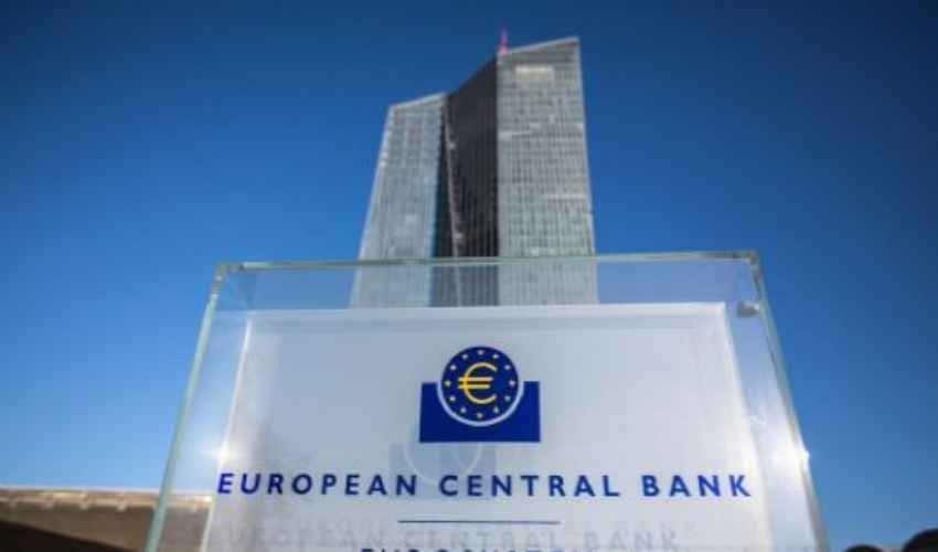 Bce, il quinto potere: iniziano le critiche sull'azione di Mario Draghi. Di Paolo Turati*