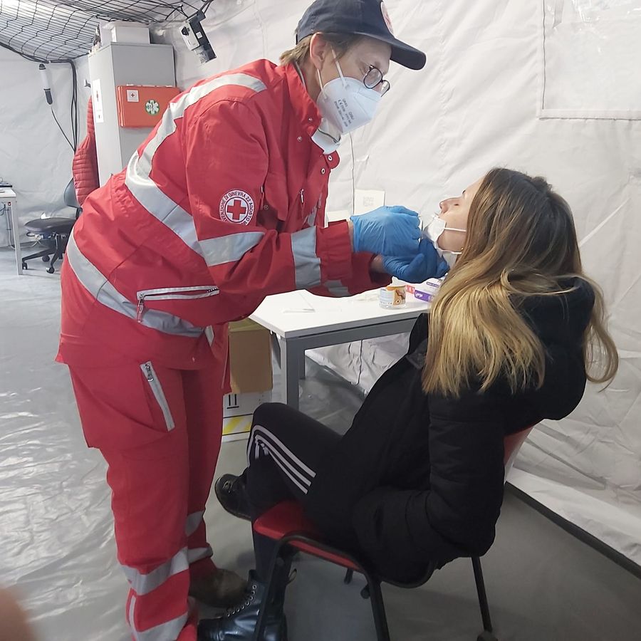 Covid, contagi in Piemonte: diminuiscono i ricoveri, positivi 1,8% dei tamponi eseguiti, zero decessi