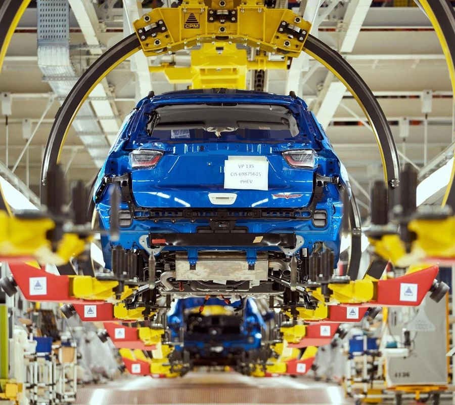 Allarme rosso per l'industria automobilistica europea e italiana: c'è un futuro?