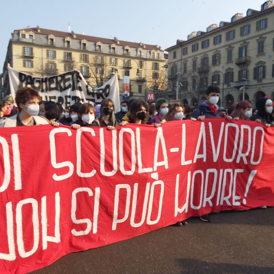 Manifestazione degli studenti contro l'alternanza scuola-lavoro