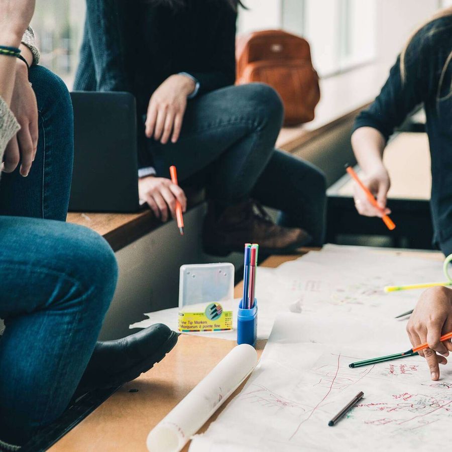I paradossi del mercato del lavoro : le imprese non trovano metà della manodopera ma il 23% dei giovani italiani under 29 non studia e non lavora